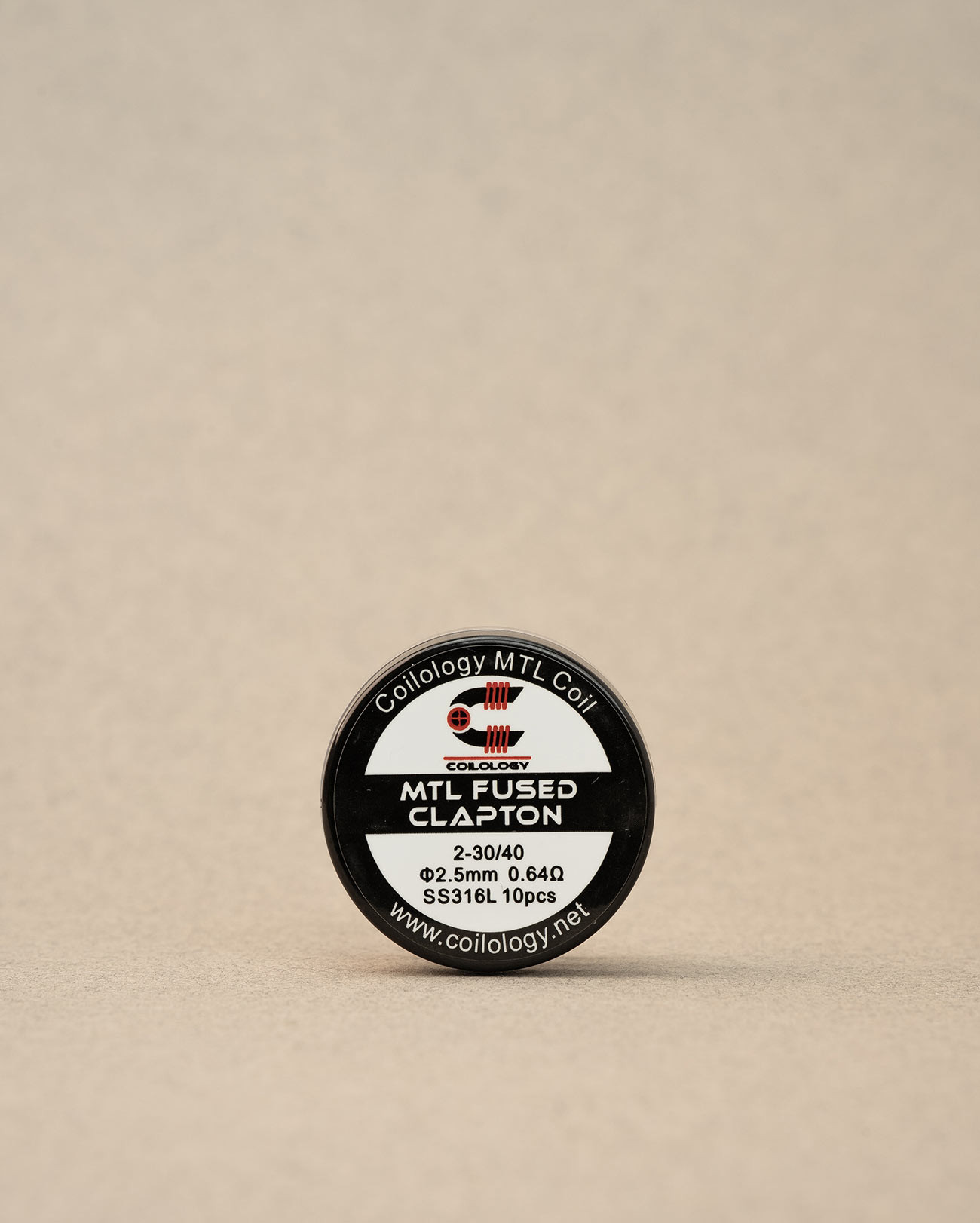 Boîte de 10 résistances coils fused clapton 0,64 ohm en Inox 316 L par Coilology Boîte de 10 résistances coils fused clapton 0,64 ohm en Inox 316 L par Coilology