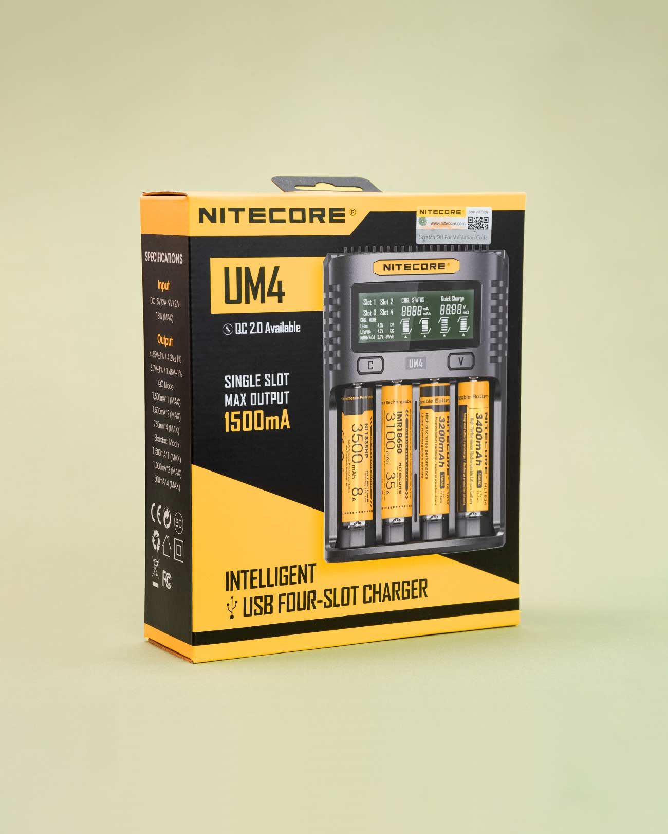 Chargeur d'accumulateurs Nitecore UM4 avec 4 emplacements