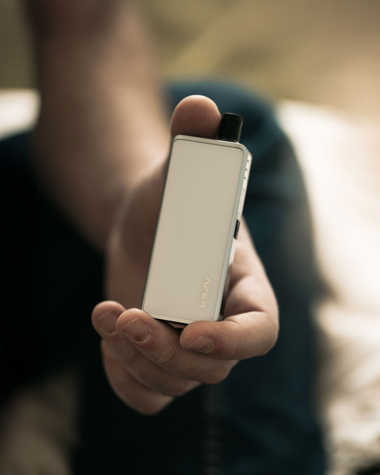 Pod Apex Vaporesso format rectangulaire comme une carte bancaire