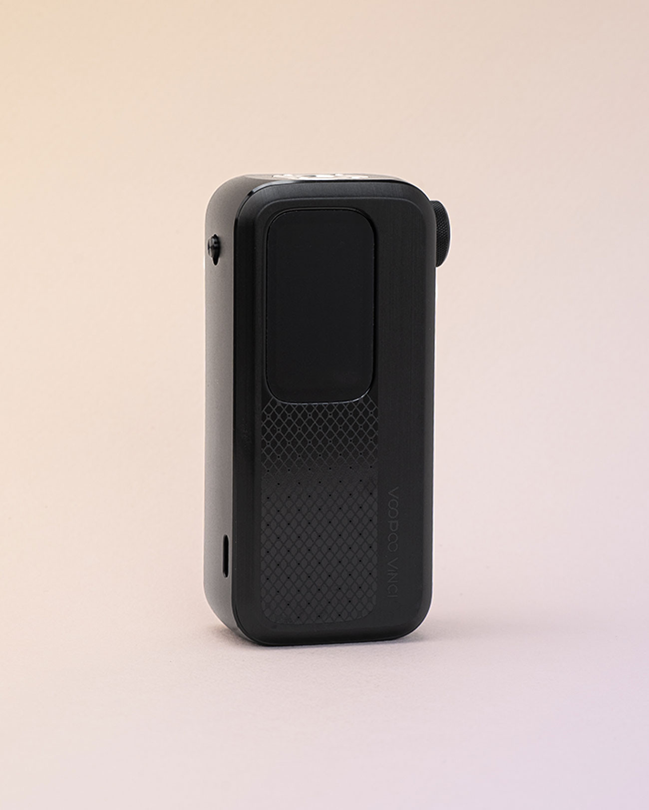 Box Voopoo Vinci Spark 220 Tech Silver agrenté doubles accus s'adapte à tous les atomiseurs Box Vinci Spark 200 Voopoo Midnight black avec des leds qui s'illuminent