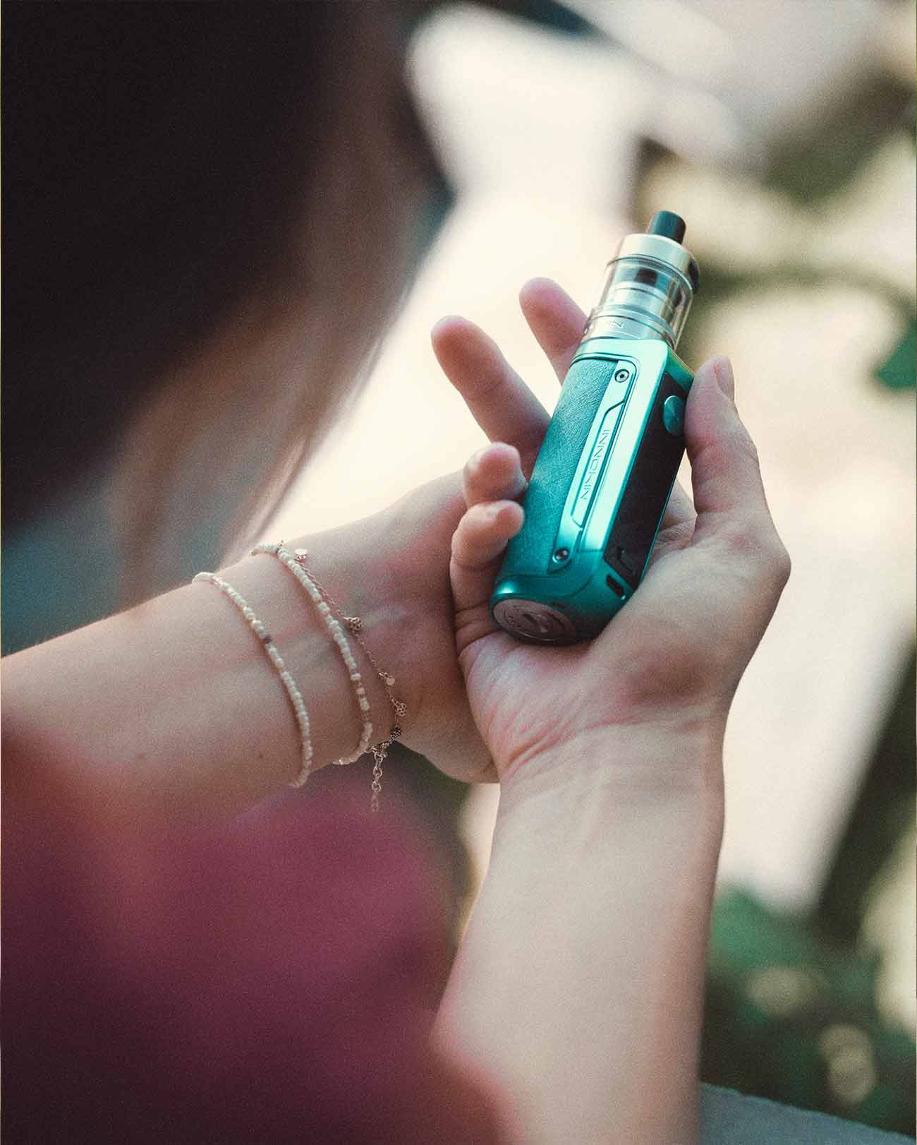 Kit Innokin Coolfire Z80 Nex coloré turquoise avec batterie externe polyvalent