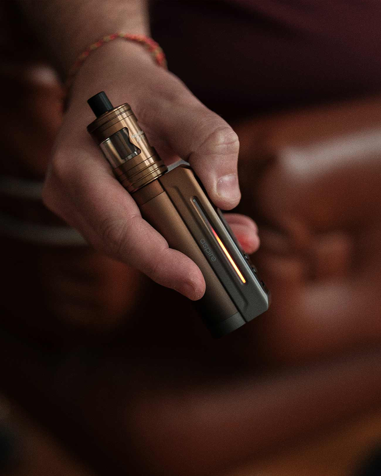 Kit e-cigarette Aspire Zelos X80 avec batterie interchangeable et LED couleur bronze