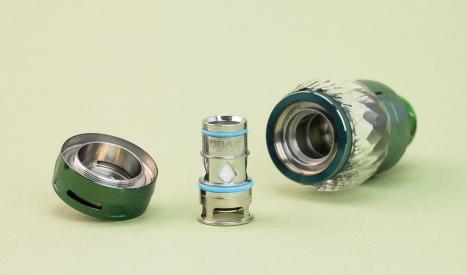 Le clearomiseur Aspire Odan mini et ses résistances conçus pour la vape récréative.