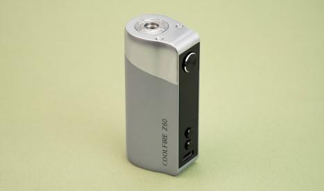 La box Innokin CoolFire Z60 peut accueillir de nombreux clearomiseurs