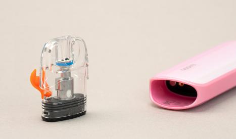 La puissance s'adapte automatiquement à la cartouche placée sur le pod Aspire Pixo Aura