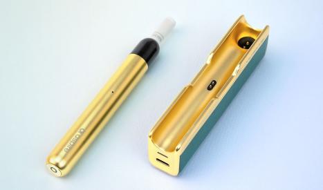 La e-cigarette Vilter Pro Aspire se fixe magnétiquement sur son power bank