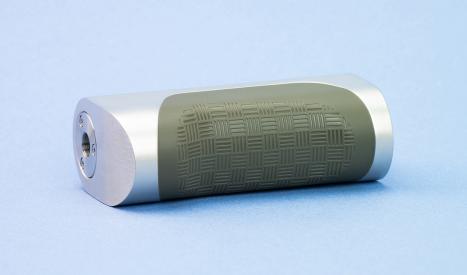 Grip texturé avec motifs sur le dos de la cigarette électronique au format box Paradox Aspire