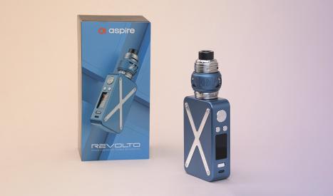 Kit Revolto d'Aspire et son emballage pour les vapoteurs experts