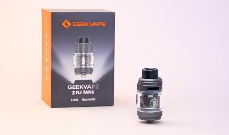 Le clearomiseur Geekvape Z Fli et sa boîte