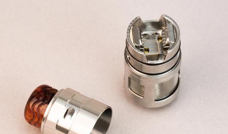 Plateau reconstructible de l'atomiseur top coil Vandy Vape Mato RDTA