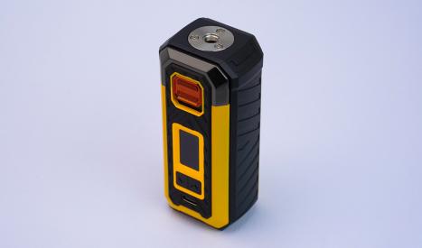 La box Vaporesso Armour S est dotée d'un large plateau 510 pour accueillir tous vos clearomiseurs.